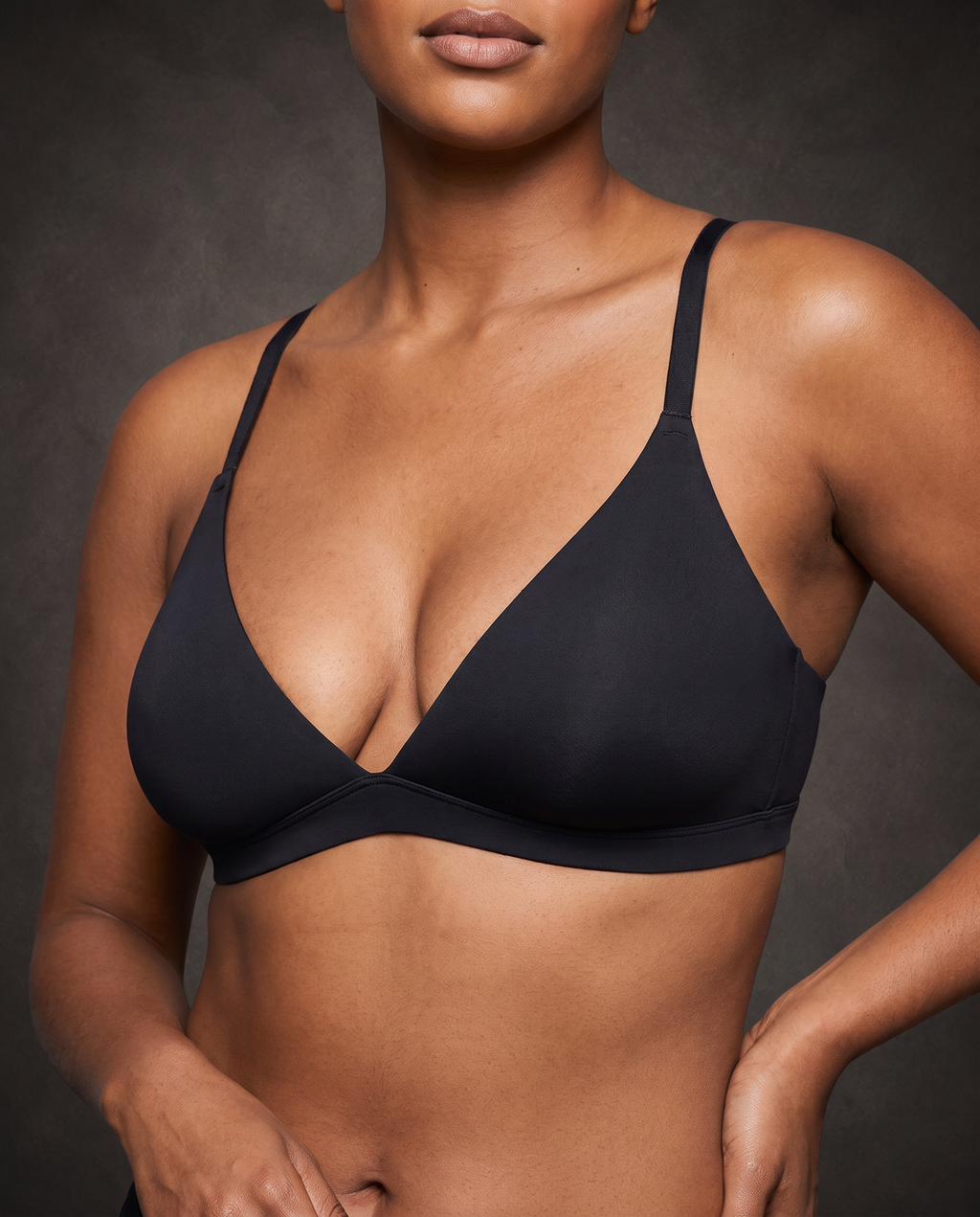 Waluoo Seamless Unlined Triangle Plunge Wireless Bralette